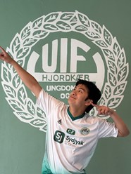 Dani Khang